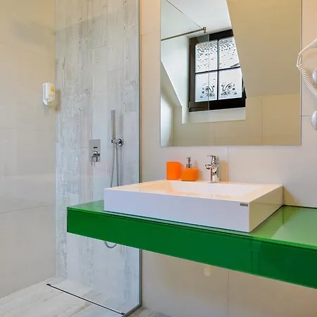 Blumenhaus Aparthotel 4*