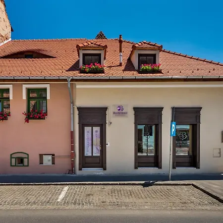 Blumenhaus Aparthotel 4*